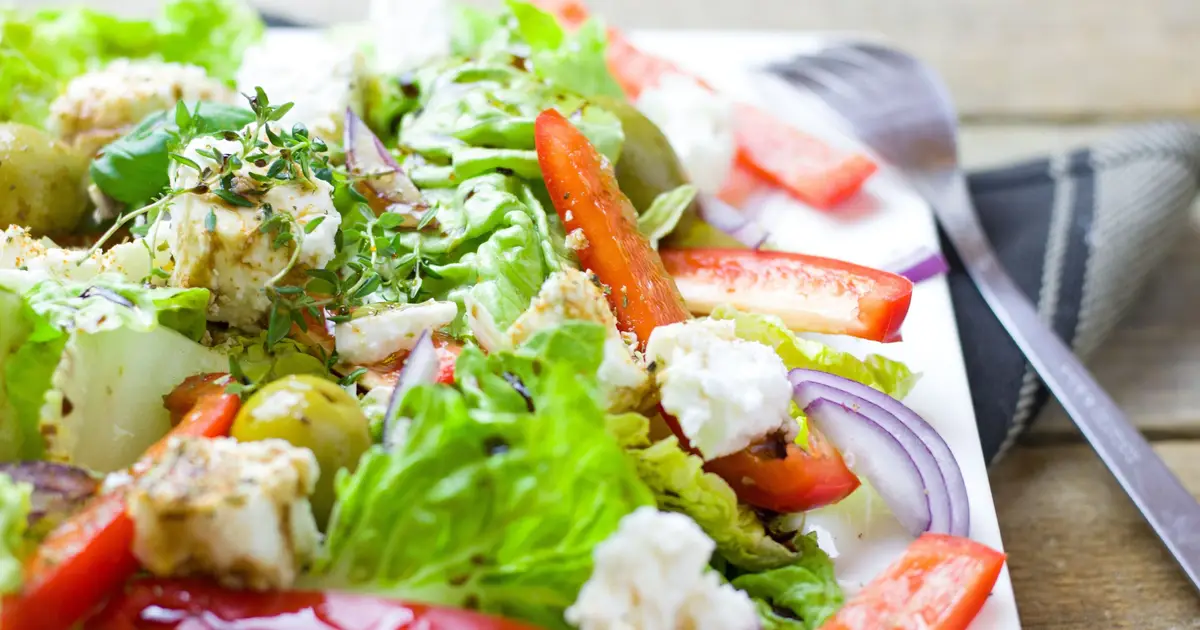 Mediterranean diet linked to lower likelihood of acne in adults