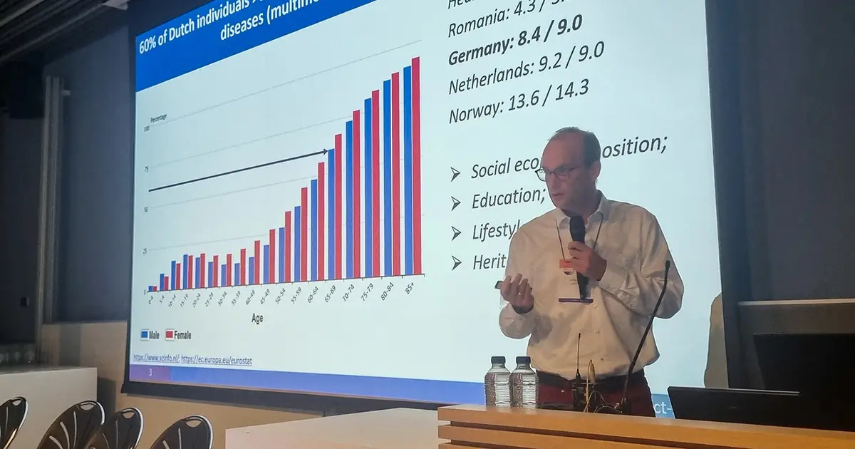 Personalized score uses ten blood markers to flag disease risk and assess healthy aging