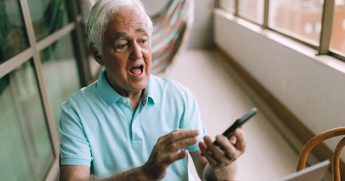 Connection or compulsion: How smartphones can deepen depression in older adults