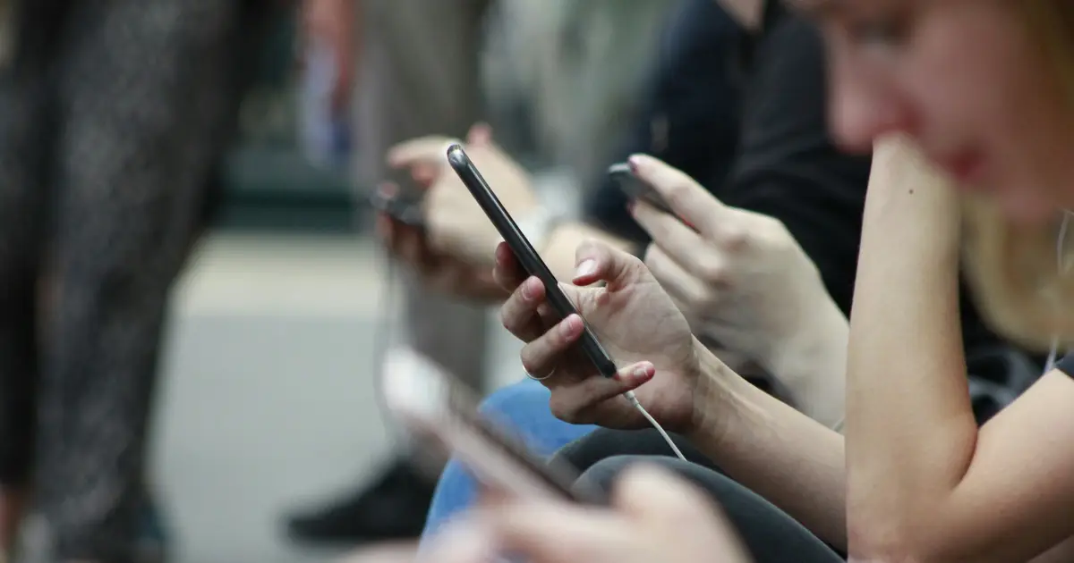Climate debate remains dominated by established voices despite social media, research finds