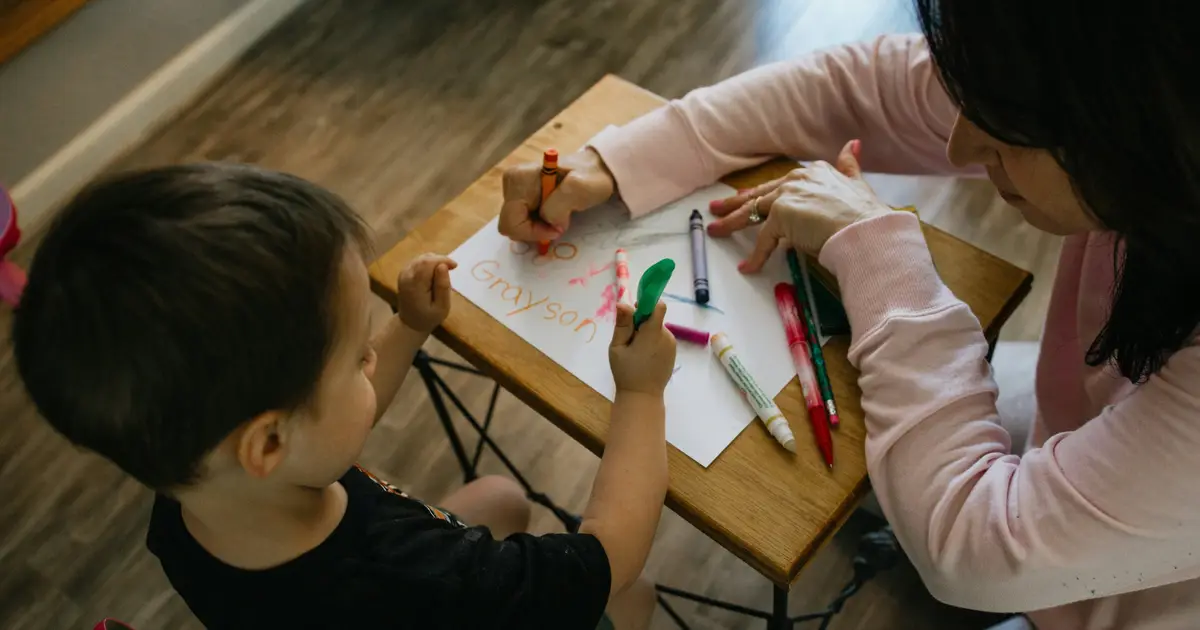 Preschoolers whose parents received coaching had fewer conduct problems, higher cognitive skills in middle school