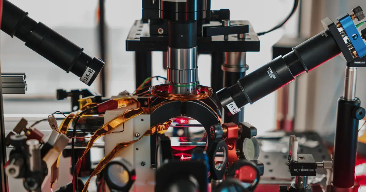 Scientist creates 'mini‑universe' to measure time without a clock