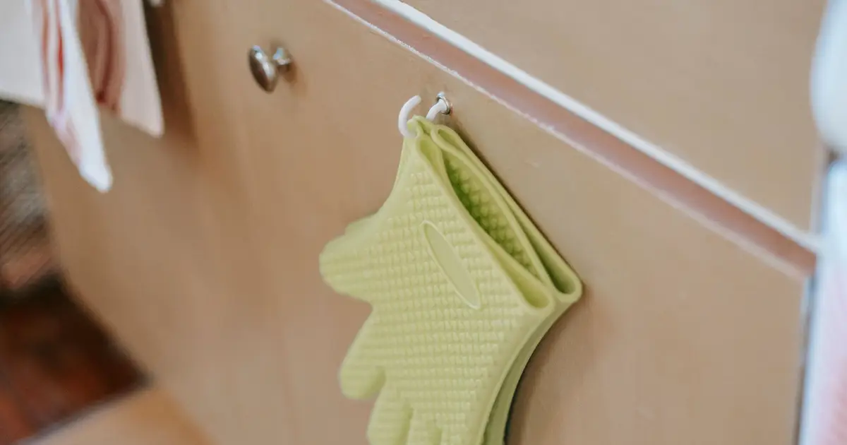 Chemical recycling turns silicone waste into reusable building blocks with up to 99% yield