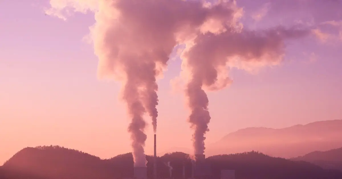 Long-dismissed gas emerges as a hidden driver of urban air pollution