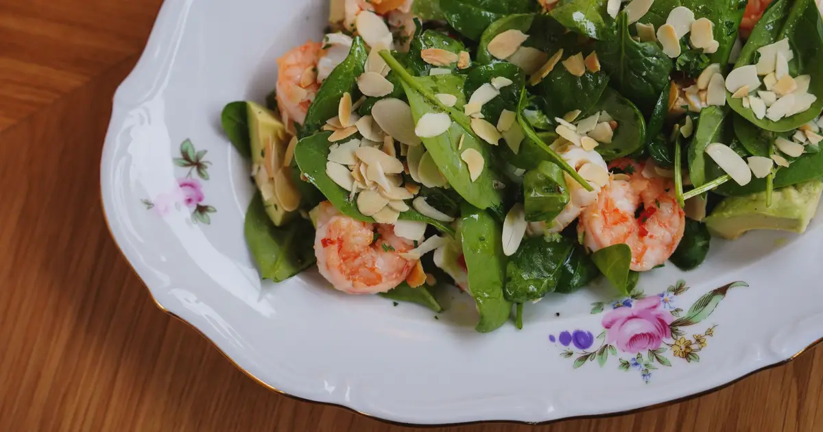 Oxalate in spinach and almonds may worsen gut inflammation in IBD