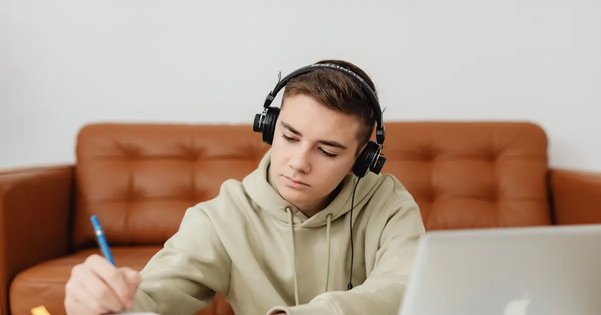 Many students listen to music to focus and stay motivated while they study—but it doesn't always help