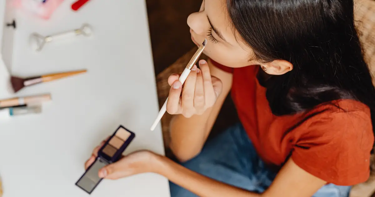 Students who view more social media use more products that often harbor hormone-disrupting ingredients