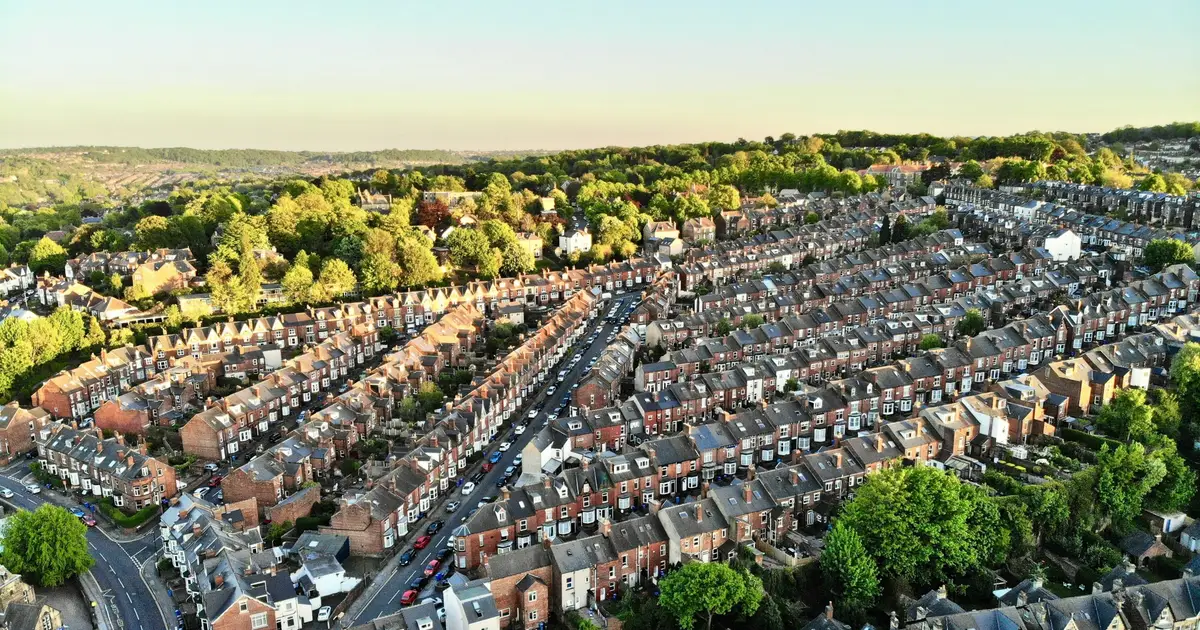 Heat waves: Expert tips on redesigning UK homes to cope with hotter temperatures