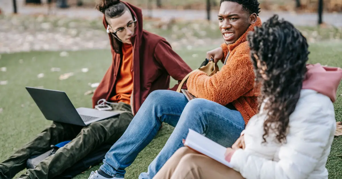 One in three uni students experience serious financial hardship. Could concession cards for all help?