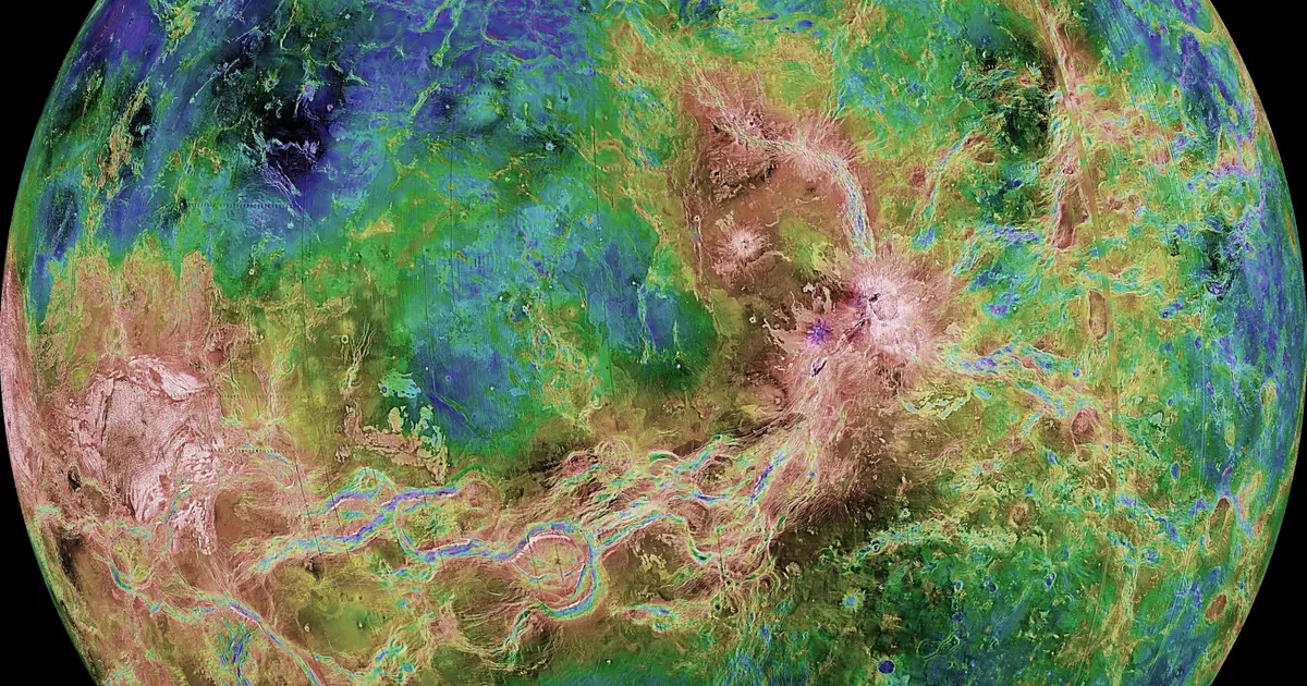 Young rift flanks suggest Venus remains tectonically active