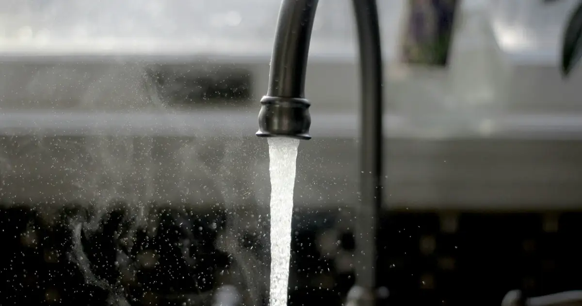 Clean drinking water gaps linked to hunger and unsafe food worldwide
