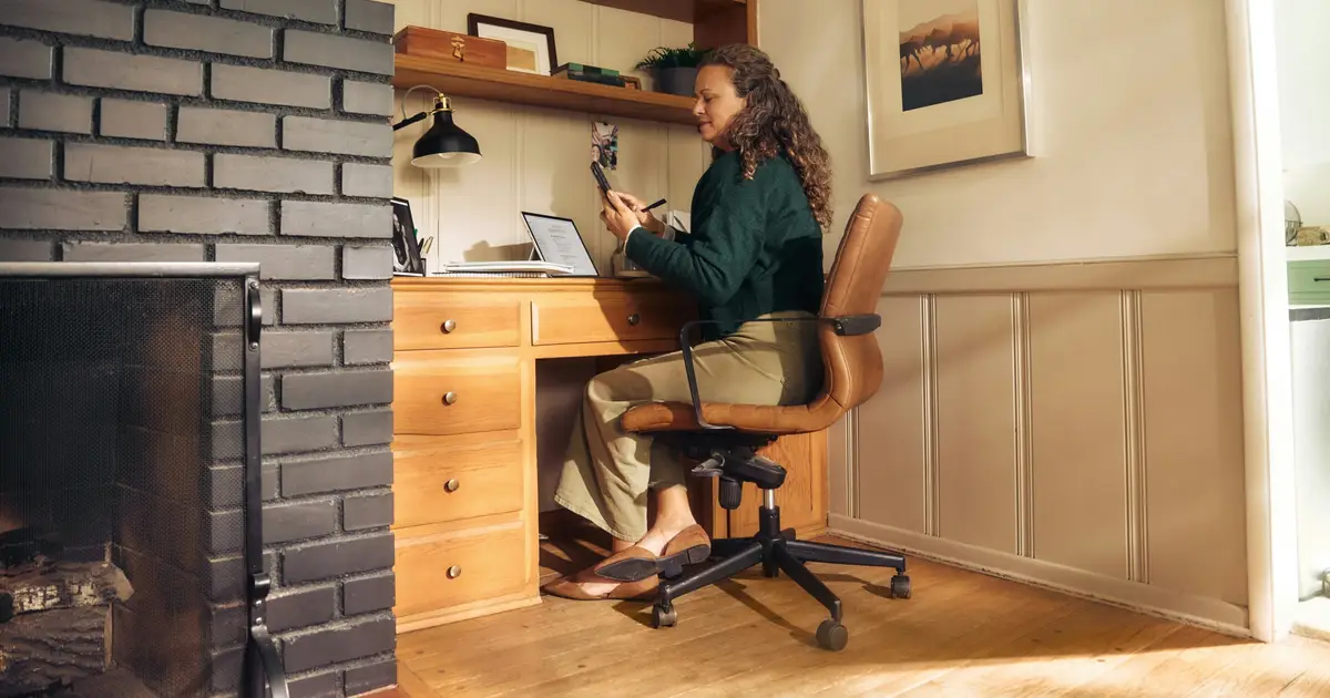 Hybrid work blurs the line between work and home—here's how couples can set boundaries