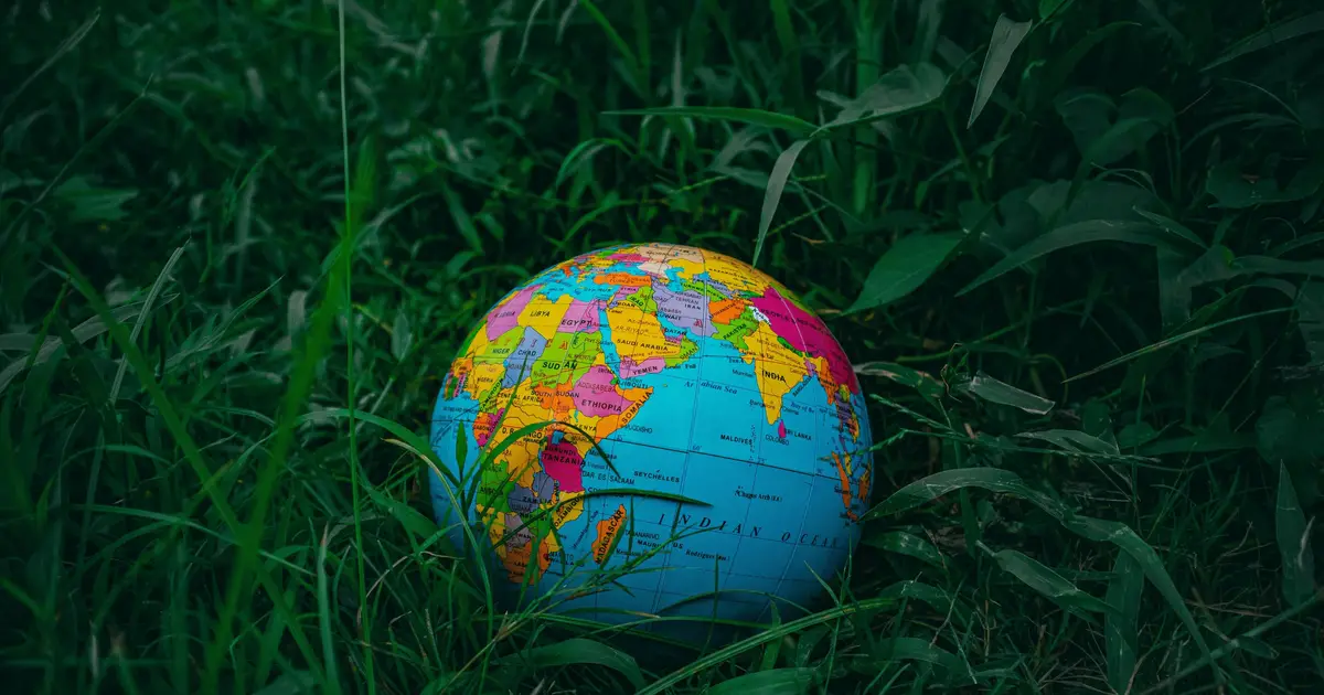 Countries most vulnerable to fossil fuel phaseout generate just 6% of global output, climate analysis finds