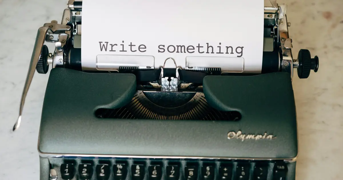 Survey reveals students' mixed feelings about writing with artificial intelligence