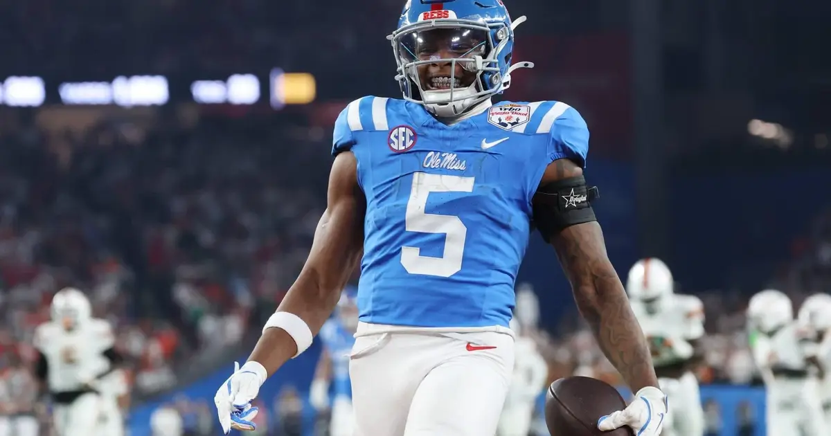 College football picks: Predictions against the spread, odds, betting lines for top 25 games in Week 1
