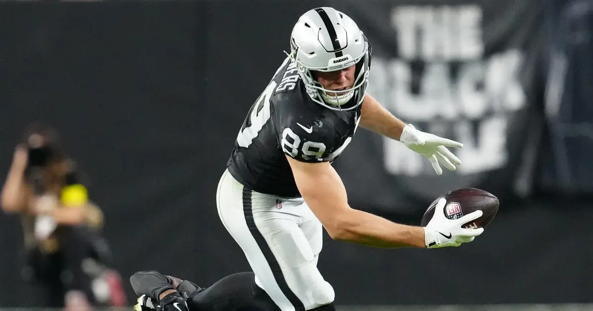 Fantasy Football waiver wire impact of Brock Bowers, Jeremiyah Love on NFL Week 1 injury report