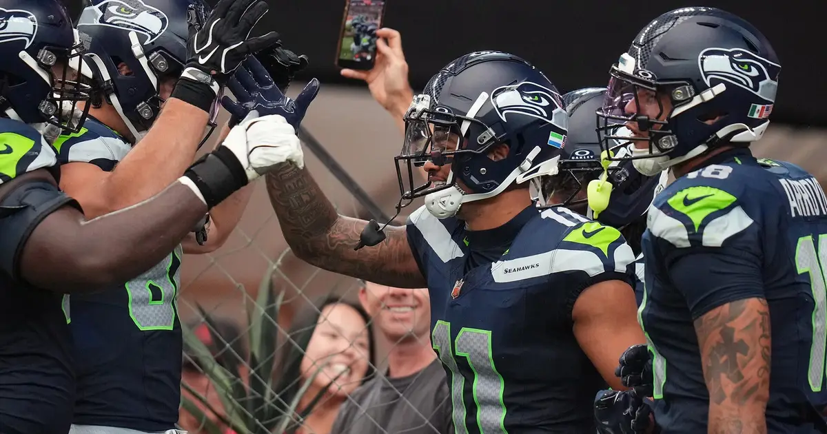 Predicting full 14-team NFL playoff bracket entering Week 3, including history-making Super Bowl