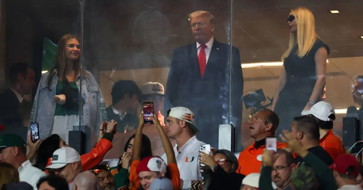 Steve Sarkisian says Donald Trump's presence will affect in-game communication for Texas, Tennessee