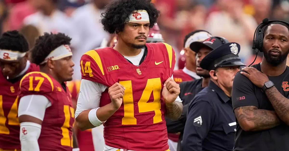 Coaches Poll top 25: USC plummets after Oregon loss, Iowa rises in latest college football rankings