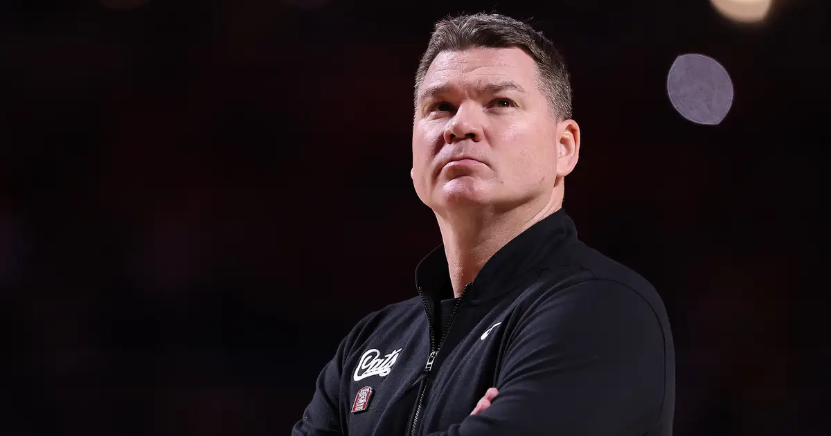 Arizona coach Tommy Lloyd has a theory: NCAA is embracing eligibility chaos to leverage federal legislation