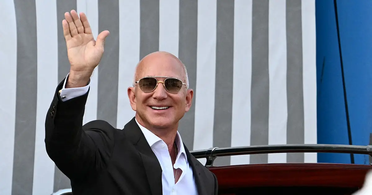 Washington Post staffers plead with Jeff Bezos amid layoff speculation