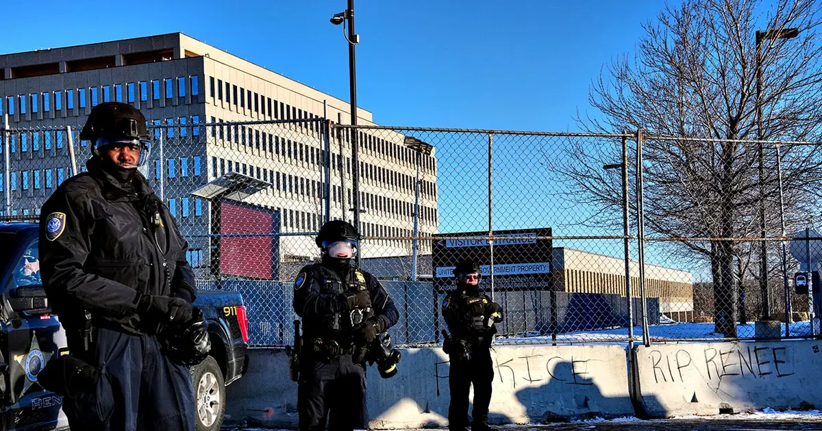 Judge temporarily lifts DHS restrictions on congressional detention visits