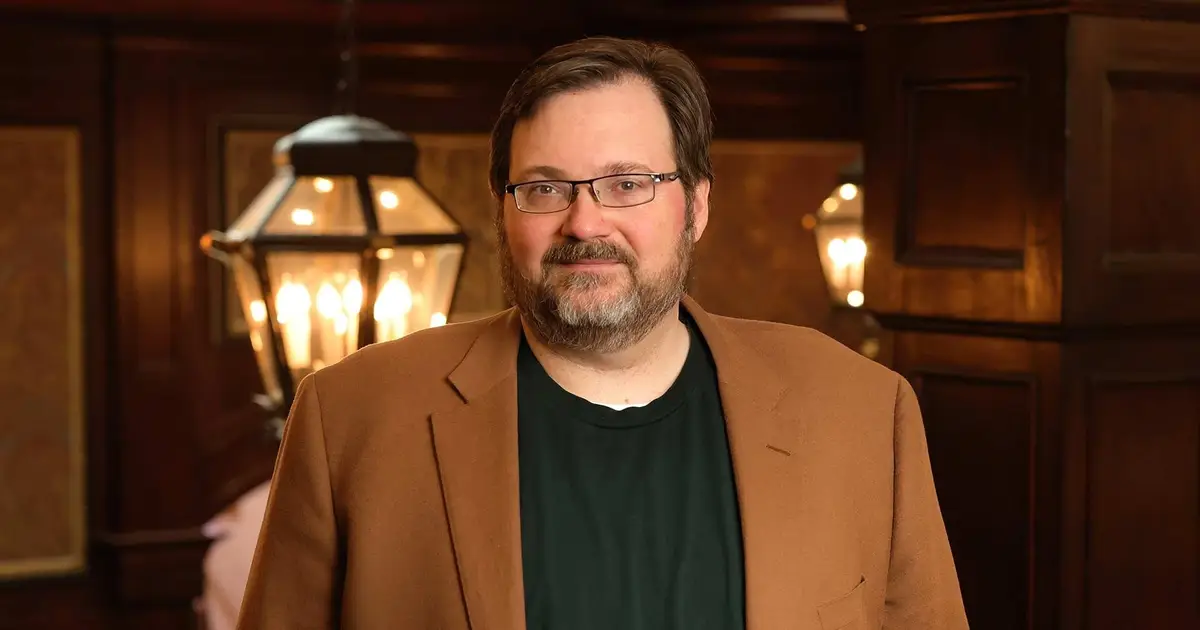 Brandon Sanderson Is Using Wheel of Time's Cancellation As The Blueprint For Mistborn