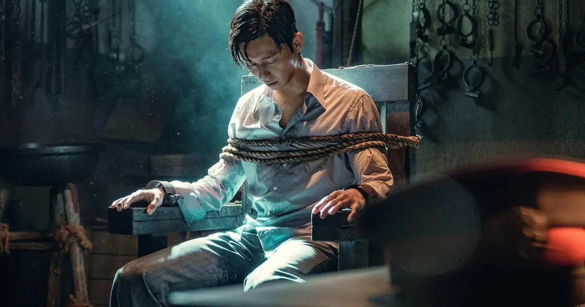 Netflix's Decades-Spanning Thriller Series Delivers A Masterclass In Horror And Sci-Fi