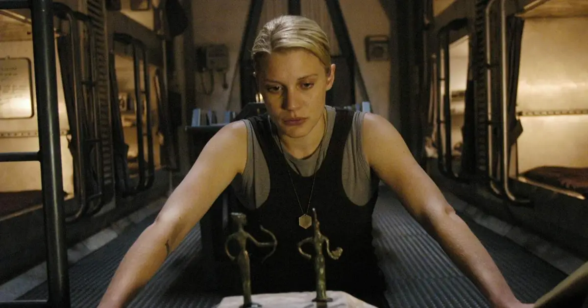Prime Video Is Giving A Classic '90s Sci-Fi Franchise The Battlestar Galactica Treatment
