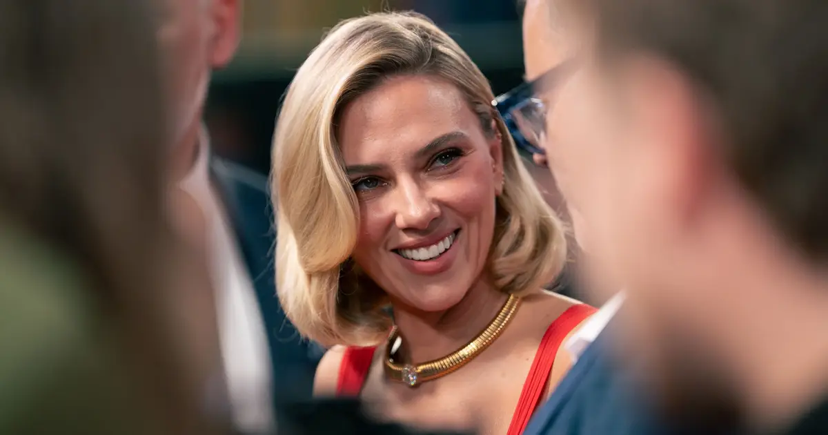 Scarlett Johansson's 108-Minute R-Rated Sci-Fi Thriller Is Getting Removed From Netflix