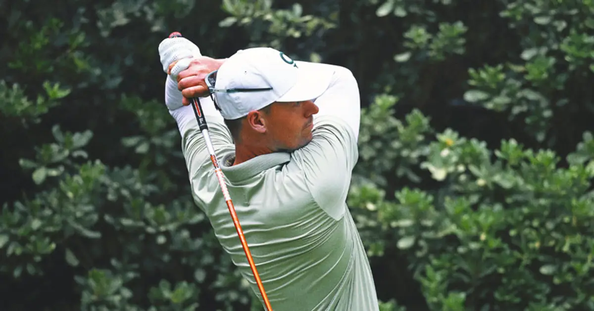 Victor Perez Shoots 9-Under 62 in Round 1 for First LIV Golf Lead in Mexico City