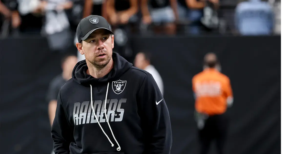 2026 NFL Coach Of The Year Odds: Kellen Moore Favored, Klint Kubiak Surges