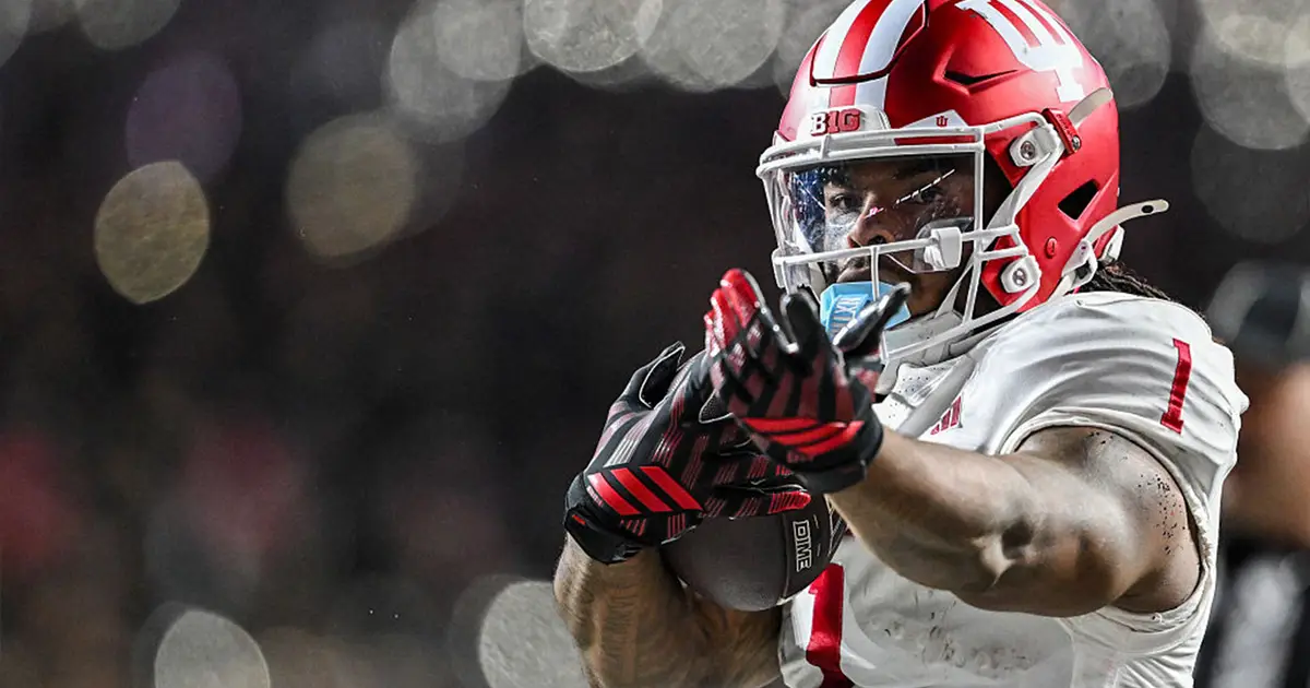 2026 NFL, CFB Odds: Best Bets For Minnesota-Indiana, Cardinals-Cowboys