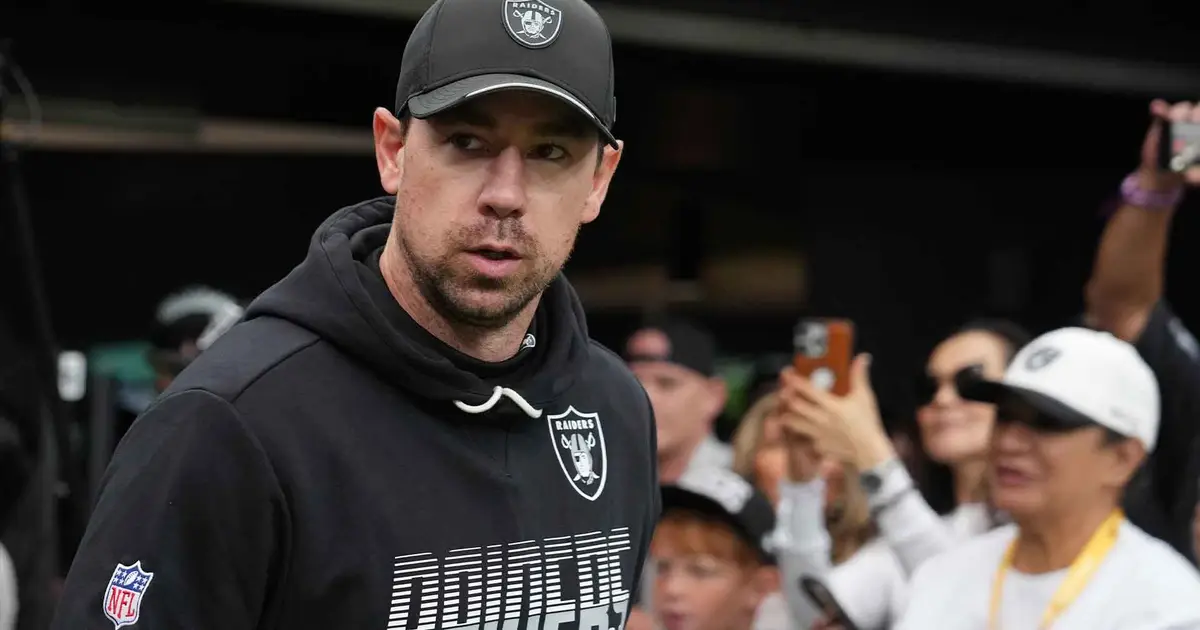 Kubiak Says ‘We’re Thinking About Everything’ As Raiders Consider QB Change