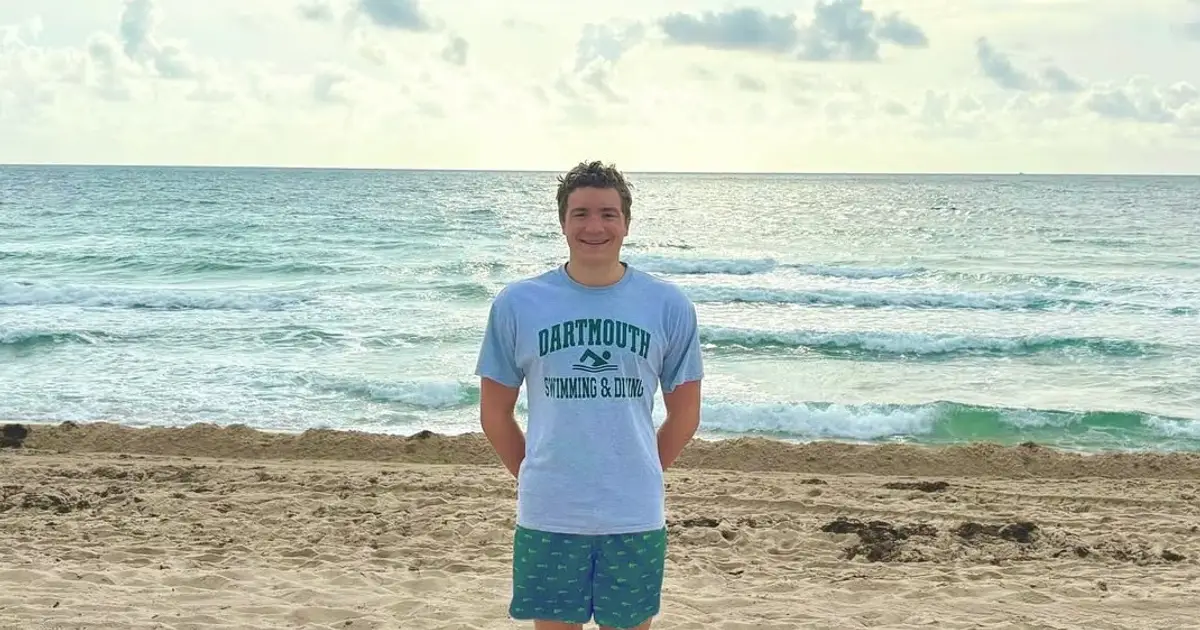 Pro Swim Series Finalist Sawyer Stolarczyk Chooses Dartmouth for Fall 2026