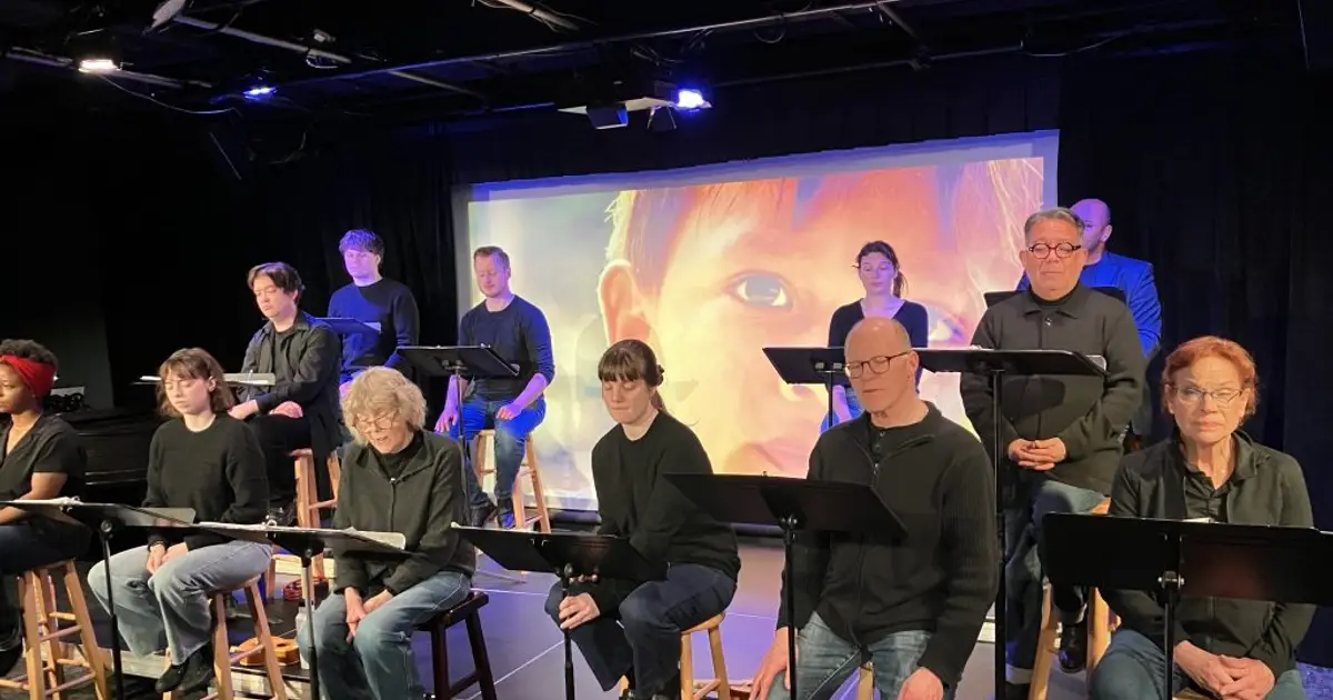 Theater :  Sparrows Fall  Sounds Alarm About Current Politics » Urban Milwaukee