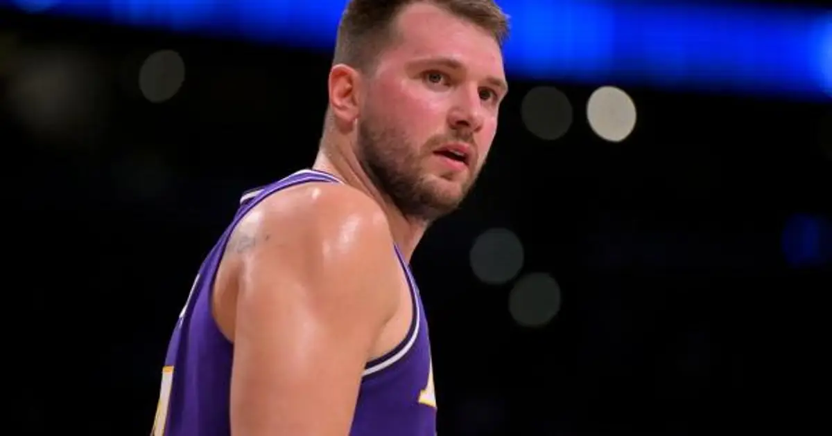Luka Doncic ( hamstring ) out vs . Warriors but reportedly isnt badly hurt