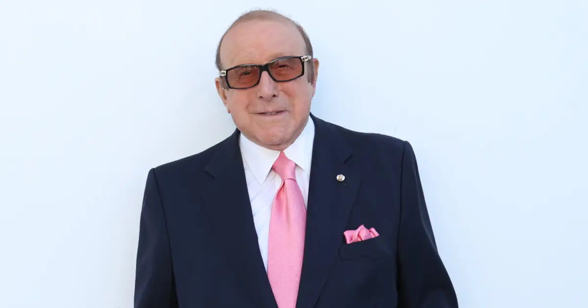 Clive Davis, Grammy-Winning Record Producer and Music Executive, Dies at 94