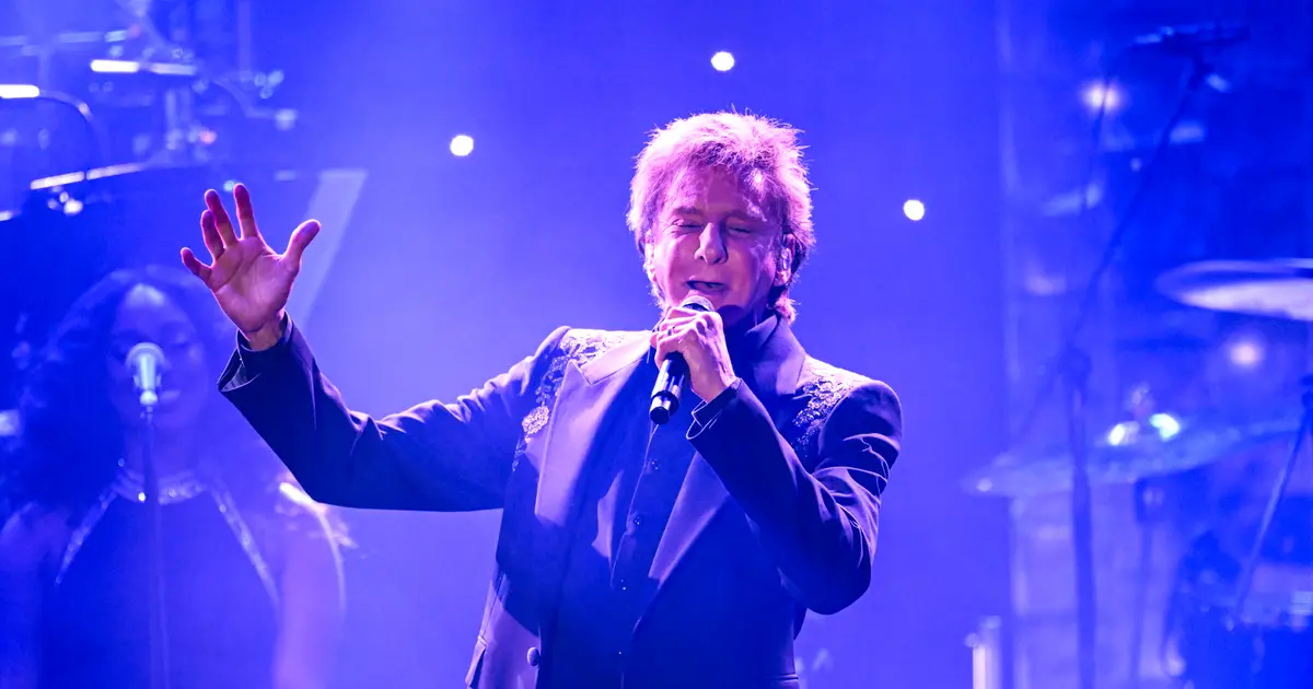 Barry Manilow Cancels Las Vegas Residency Shows Days After Returning to the Stage Post-Cancer Recovery