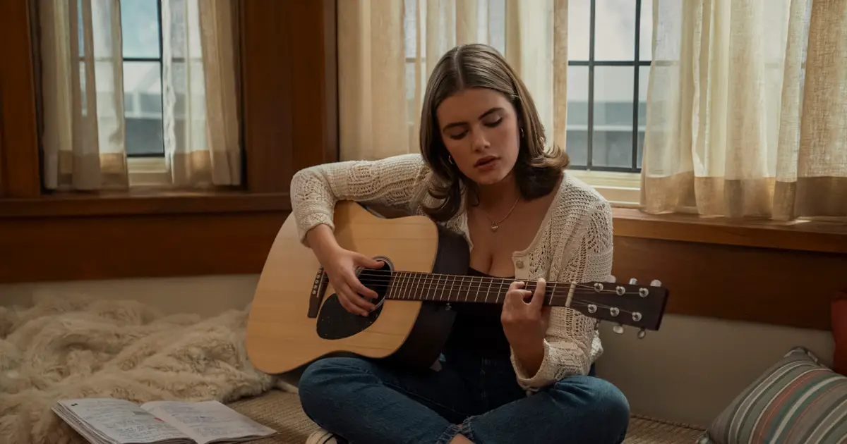 ‘Off Campus’ Music Supervisors Amanda Krieg Thomas and Anna Romanoff Used Jennifer Lopez and Billy Idol Songs to Build a Lively Soundtrack