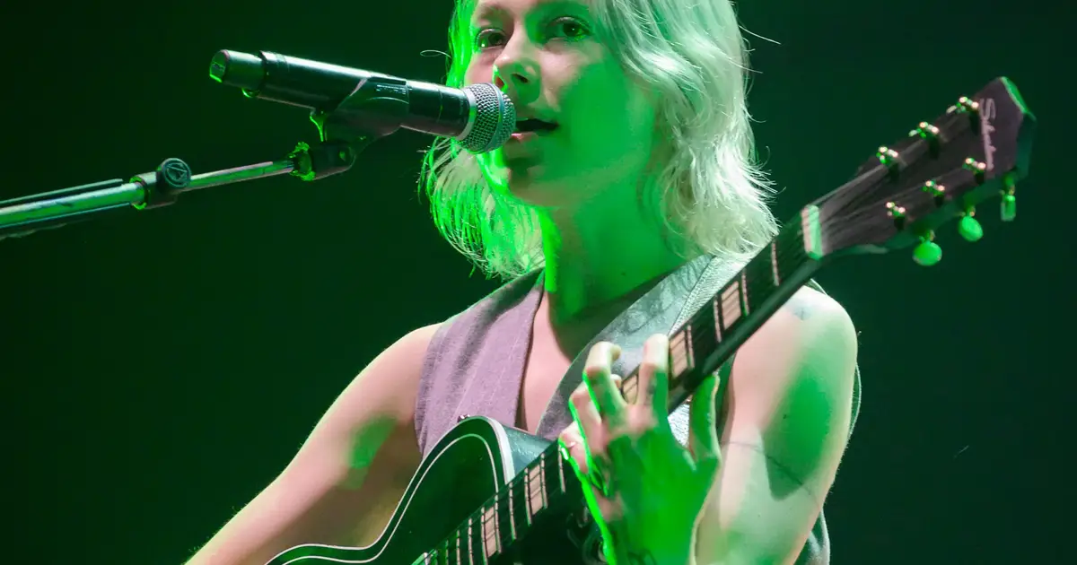 Phoebe Bridgers Turns Madison Square Garden Into Her Living Room With Intimate, Phone-Free Show Featuring Eight New Songs: Concert Review