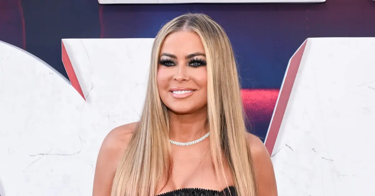 Carmen Electra on Returning to ‘Scary Movie 6’ and Working With [SPOILER]: ‘She Has a Six-Pack Going On and Is Hilarious in the Movie’