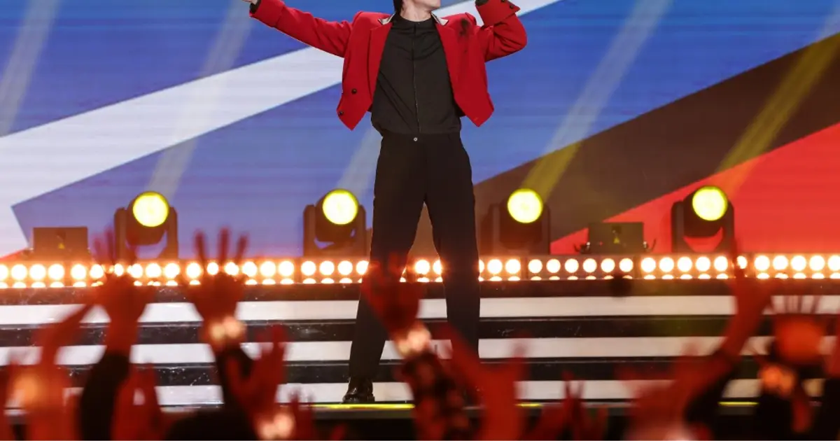 Jason Zhang Signs With Universal Music Greater China; UMG Also Invests in Thai Distributor Solution One