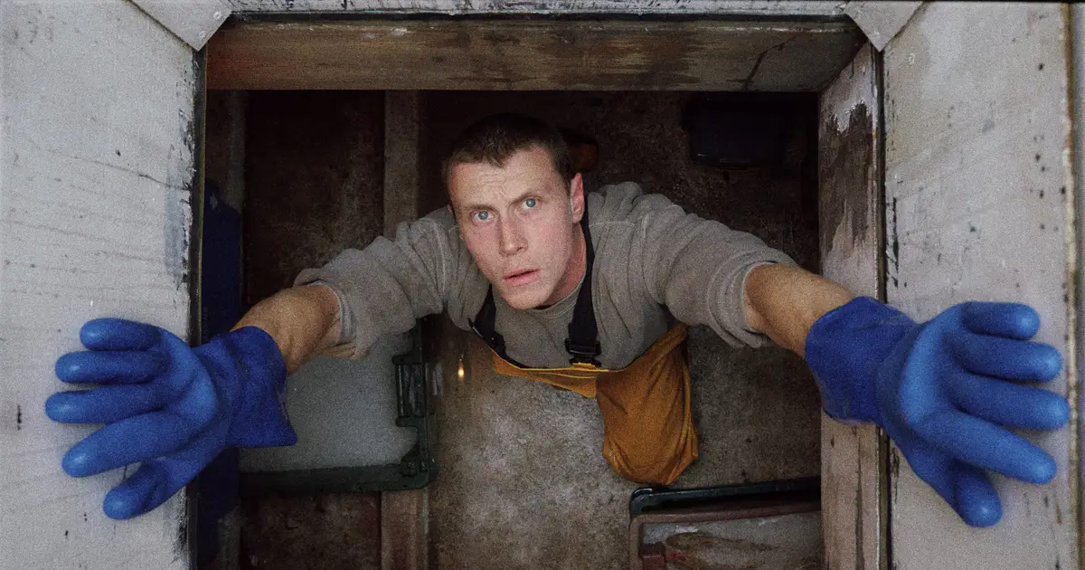 George MacKay on Learning to Fish With Callum Turner for Time Travel Movie ‘Rose of Nevada’ and Why He’d Rather Play a Bond Villain: You ‘Get the Best Scenes a…