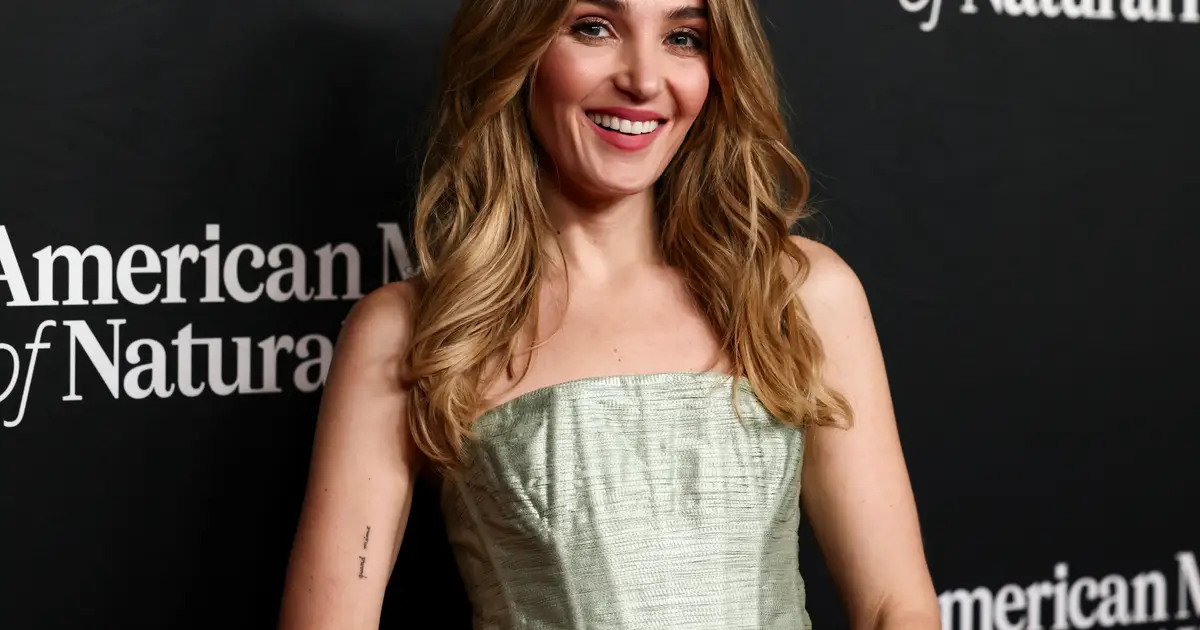 Chloe Fineman Says ‘SNL’ Boss Lorne Michaels Was at World Cup Match When She Called to Say She Was Leaving the Show