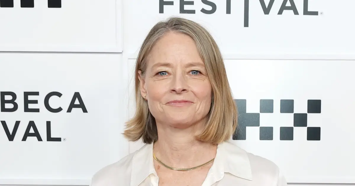 Jodie Foster Says Brad Pitt’s ‘F1’ Seemed Like It Was Made by AI and Written by a Computer: ‘Wasn’t It?’