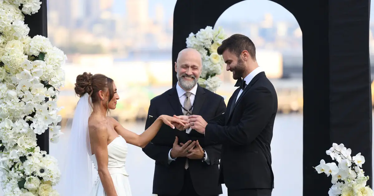 ‘Married at First Sight’ EP on Season 20’s Major Overhaul, Changing Out the Experts and Adding a Familiar Face