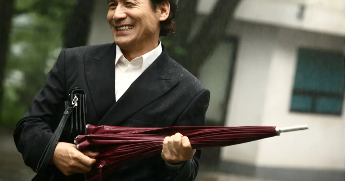 Busan Festival Honors Ahn Sung-ki, Market Names Thailand Country of Honor