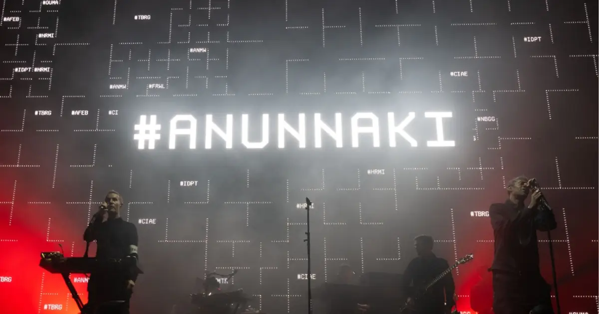 Massive Attack Duo Banned From Singapore Over Palestinian Flag Display