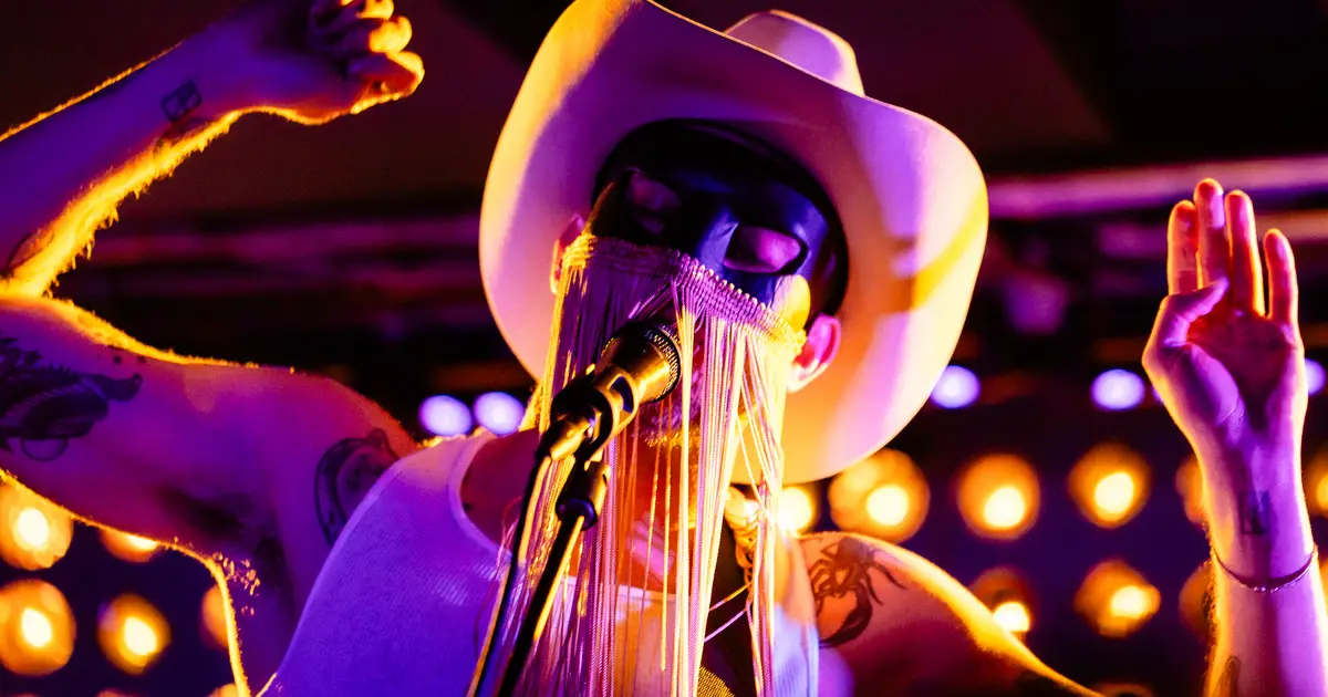 Orville Peck Dedicates Performance to ‘All the Gay Cowboys’: ‘We Exist, We Walk Among You’